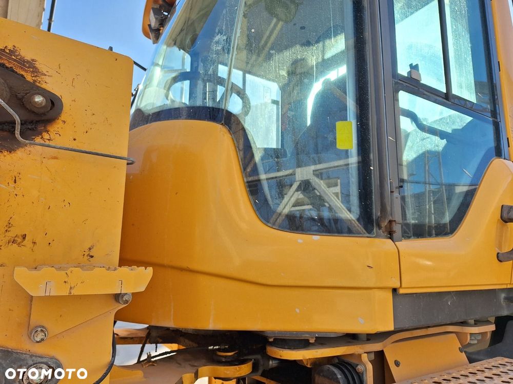 Volvo L 120 H 4X4 - 24