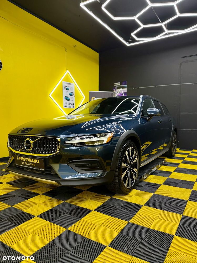Volvo V60 Cross Country T5 AWD Geartronic - 34