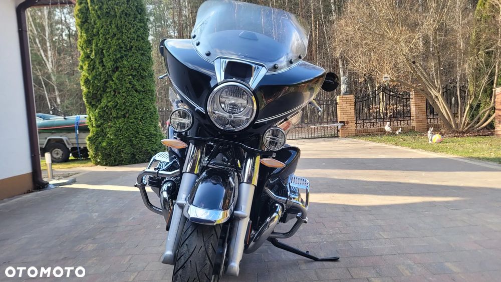 BMW R - 8