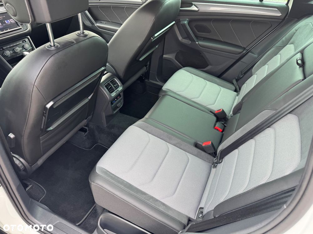 Volkswagen Tiguan 2,0 TSI OPF 4Motion DSG R-Line - 24