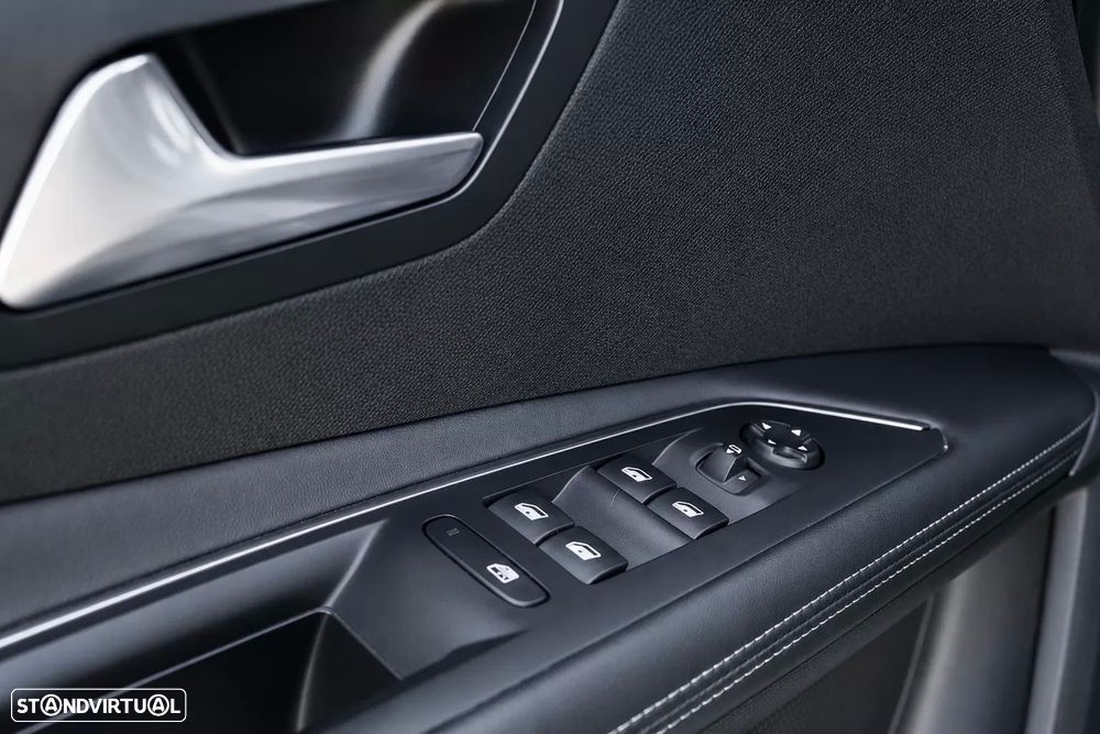 Peugeot 3008 1.6 BlueHDi Allure — fotografia 10