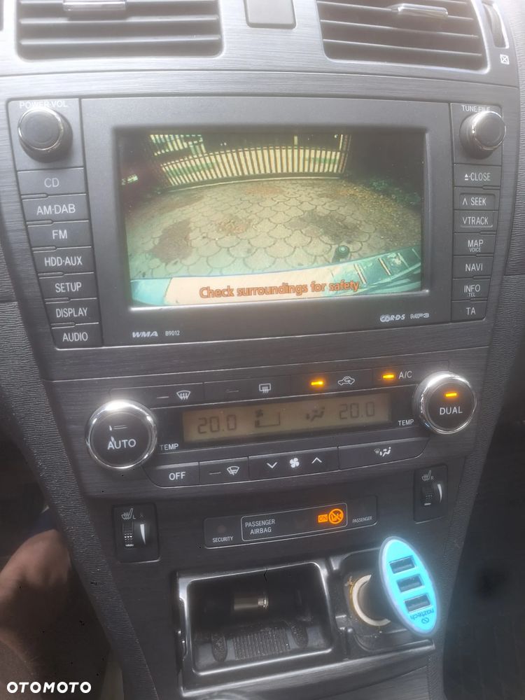 Toyota Avensis 2.0 D-4D Sol plus+NAVI - 12