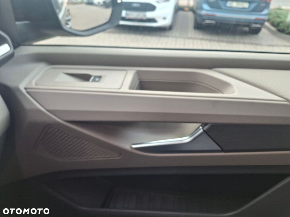 Volkswagen Multivan - 27