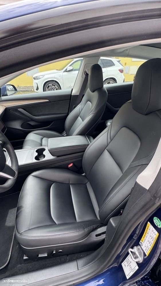 Tesla Model 3 - 11