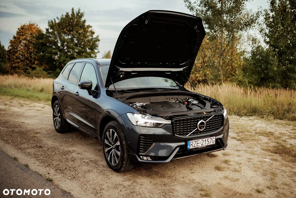 Volvo XC 60 B5 B AWD Plus Dark - 18