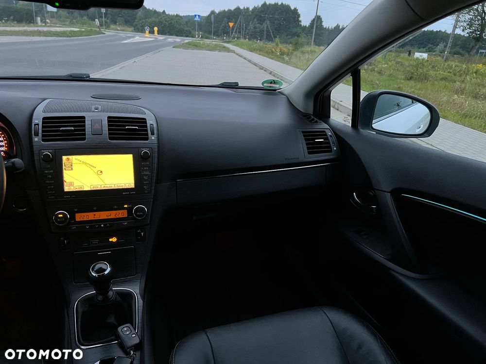 Toyota Avensis 2.2 D-4D Premium - 12