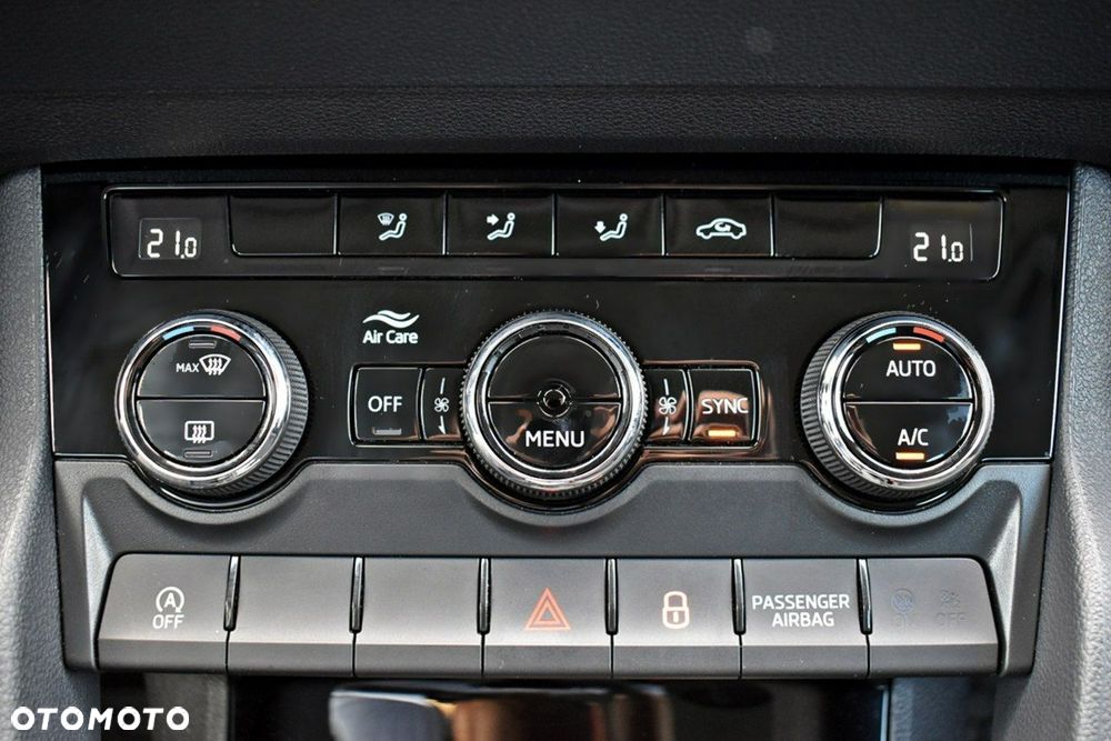Skoda Karoq 1.5 TSI ACT Selection DSG - 24
