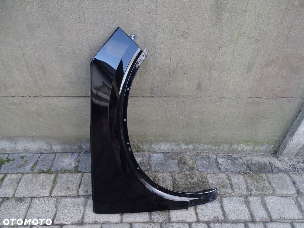 VOLVO XC40 - błotnik przedni prawy - 1