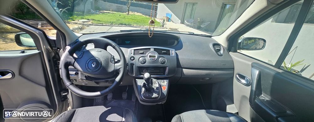 Renault Scénic 1.5 dCi Dynamique Luxe - 11