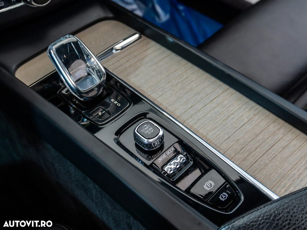 Volvo XC 60 T6 AWD Recharge Geartronic Inscription - 21