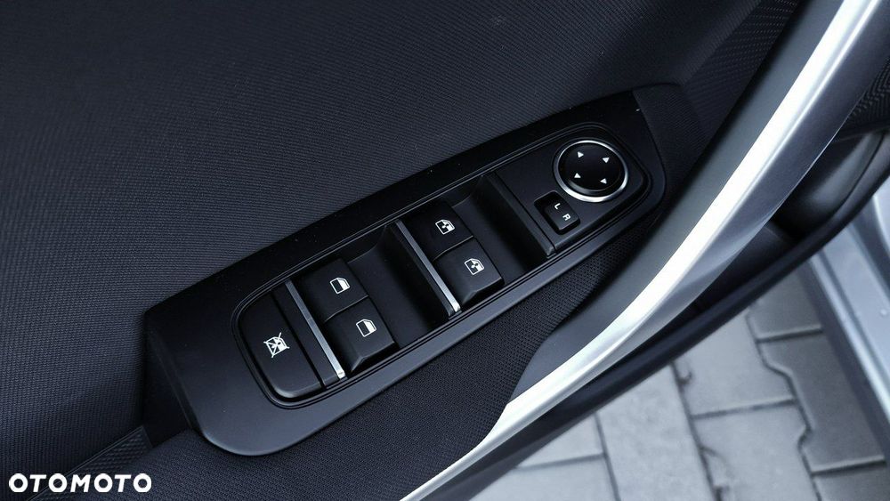 Kia Ceed - 8