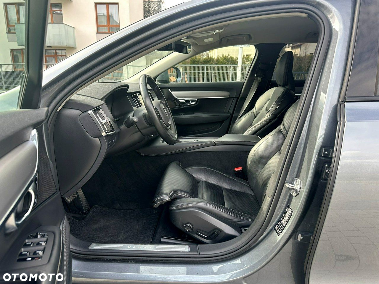 Volvo V90 Cross Country D5 SCR AWD Pro - 14