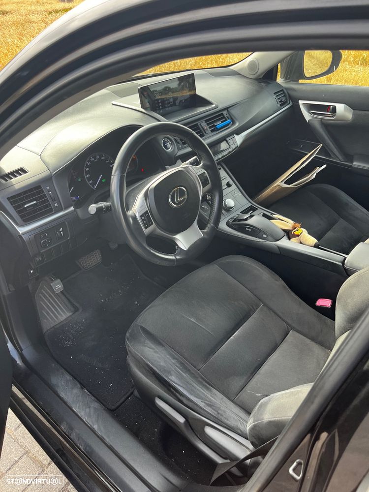 Lexus CT 200h - 15