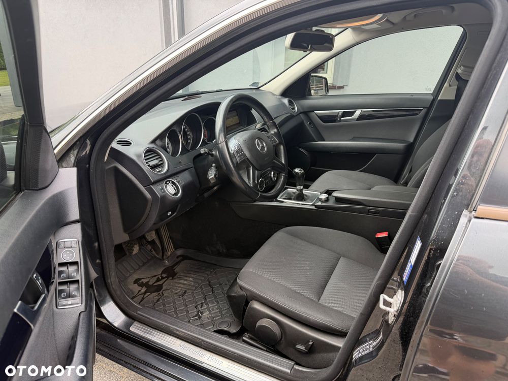 Mercedes-Benz Klasa C 200 (BlueEFFICIENCY) - 6