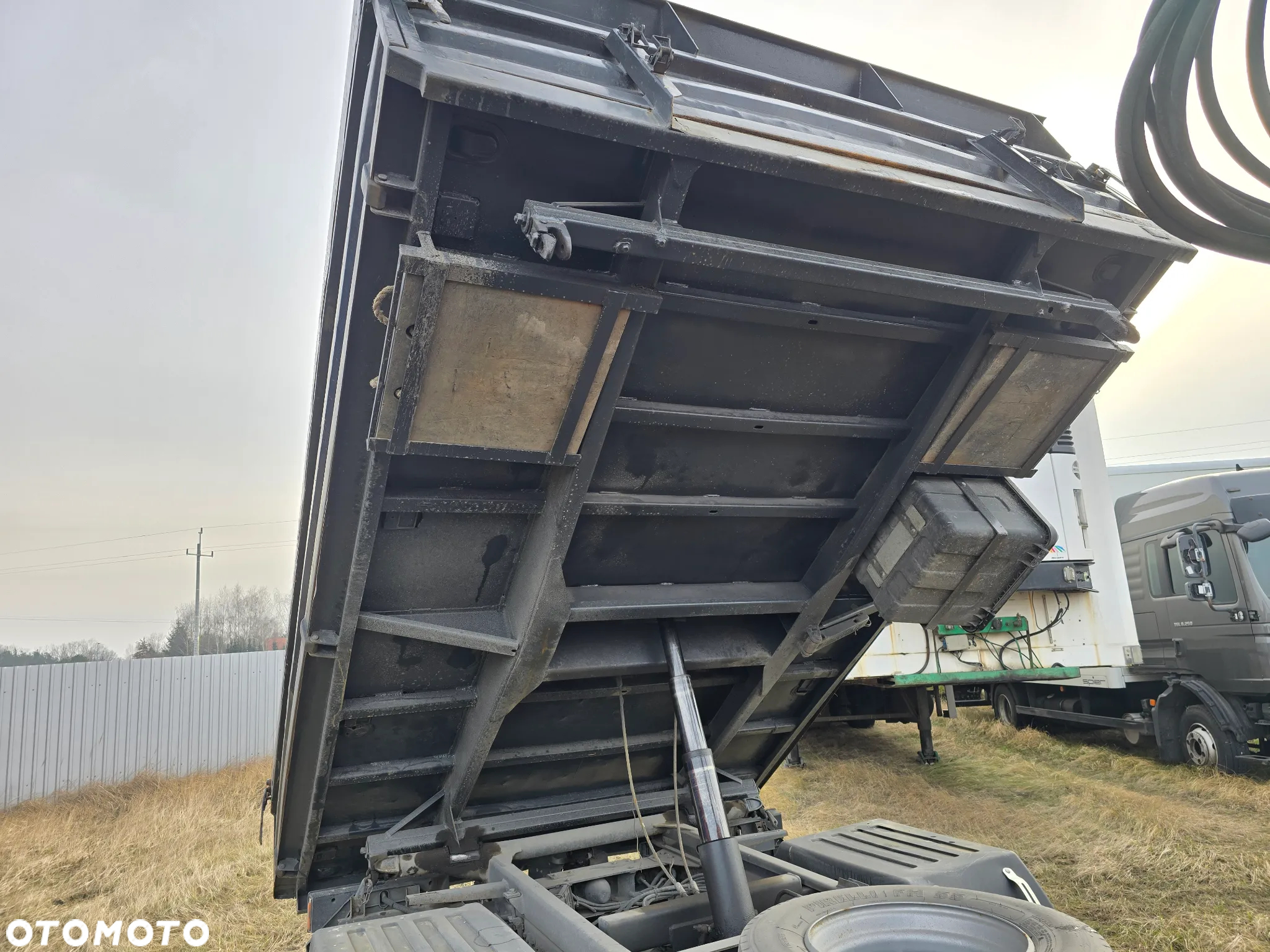 Mercedes-Benz 817K * Meiller Kipper * Hds Hiab * Mały przebieg * 100% Sprawny - 9