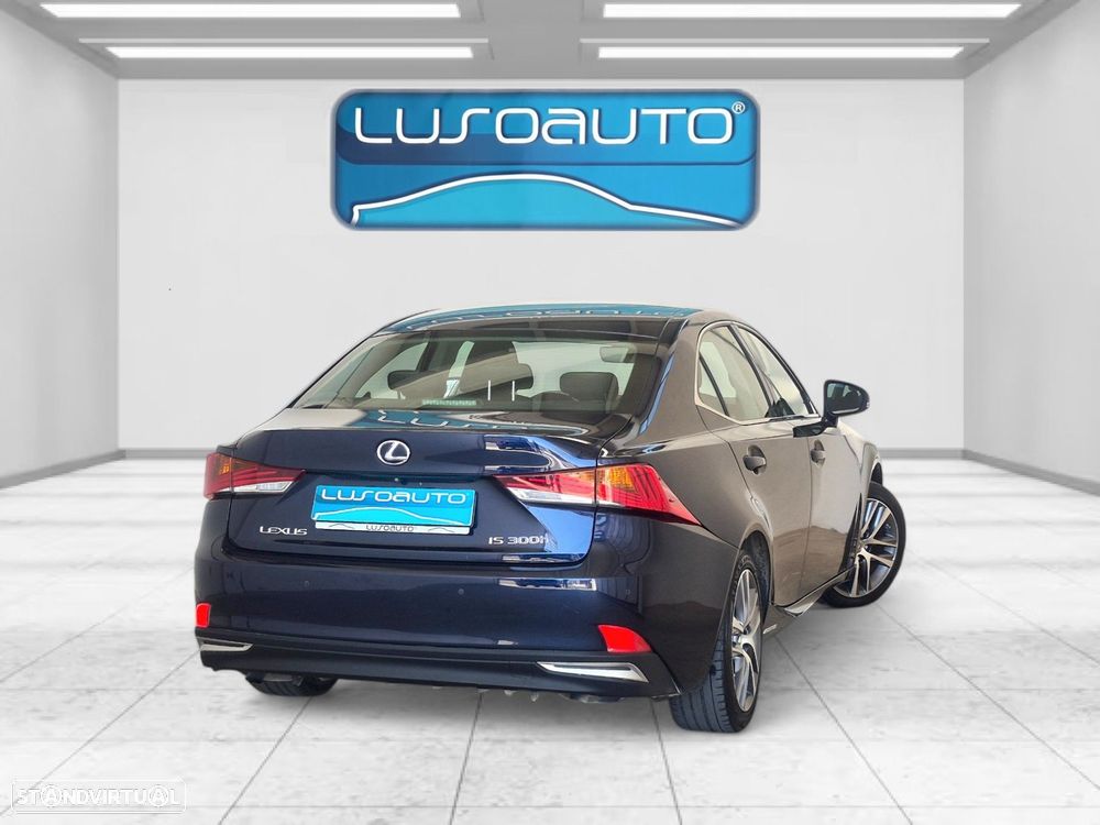 Lexus IS 300H Sport Edition - 5