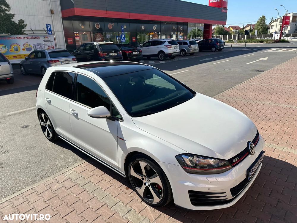 Volkswagen Golf 2.0 TSI BMT DSG GTI - 3