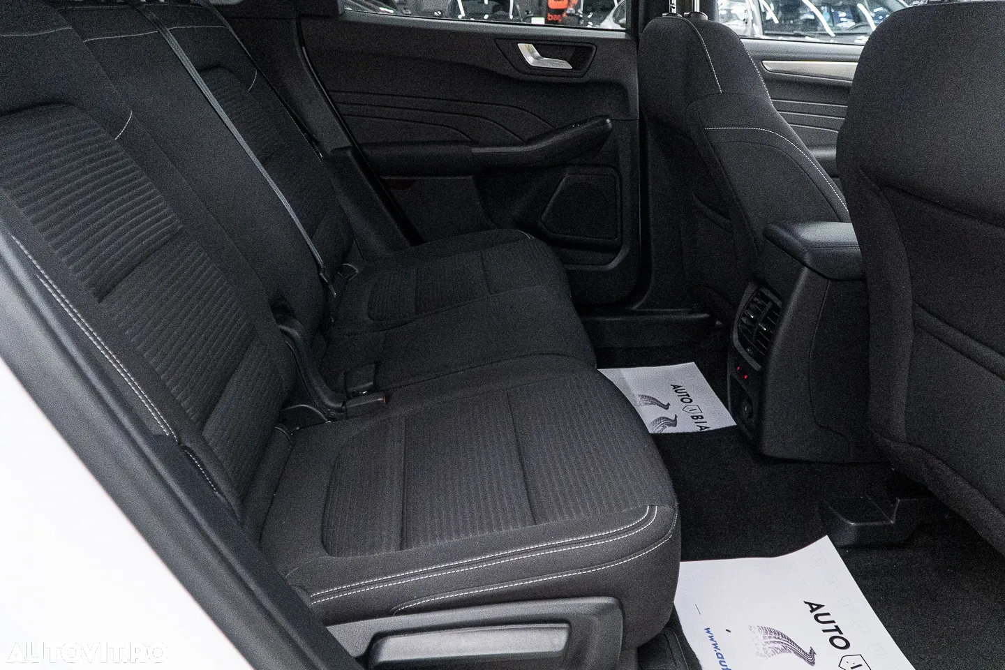 Ford Kuga 2.0 EcoBlue A8 AWD Titanium - 8