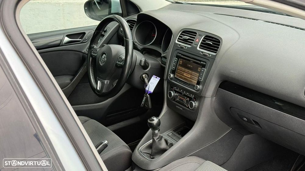 VW Golf 1.6 TDi Confortline - 4