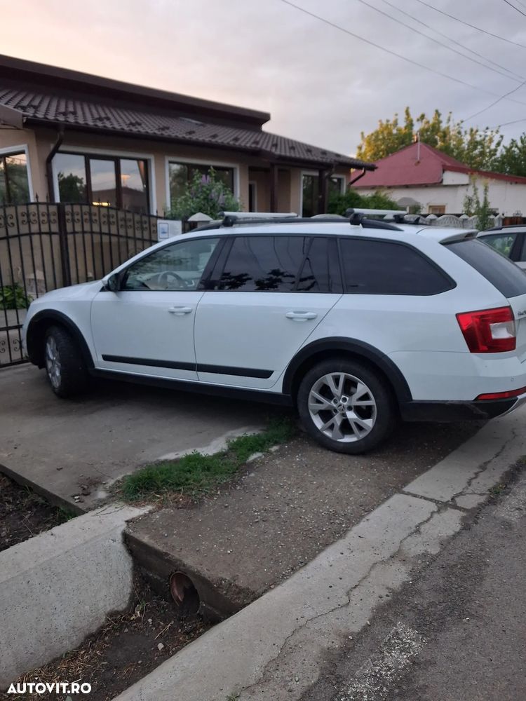 Skoda Octavia 2.0 TDI 4X4 DSG Scout - 1