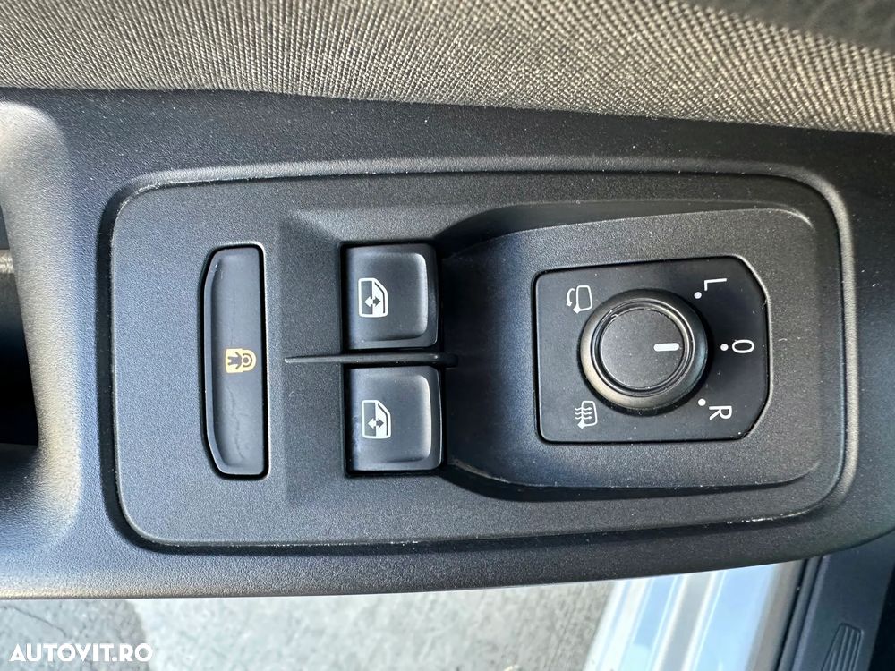 Ford Tourneo Connect 2.0L EcoBlue SWB Titanium - 30