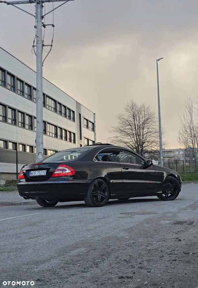 Mercedes-Benz CLK - 4