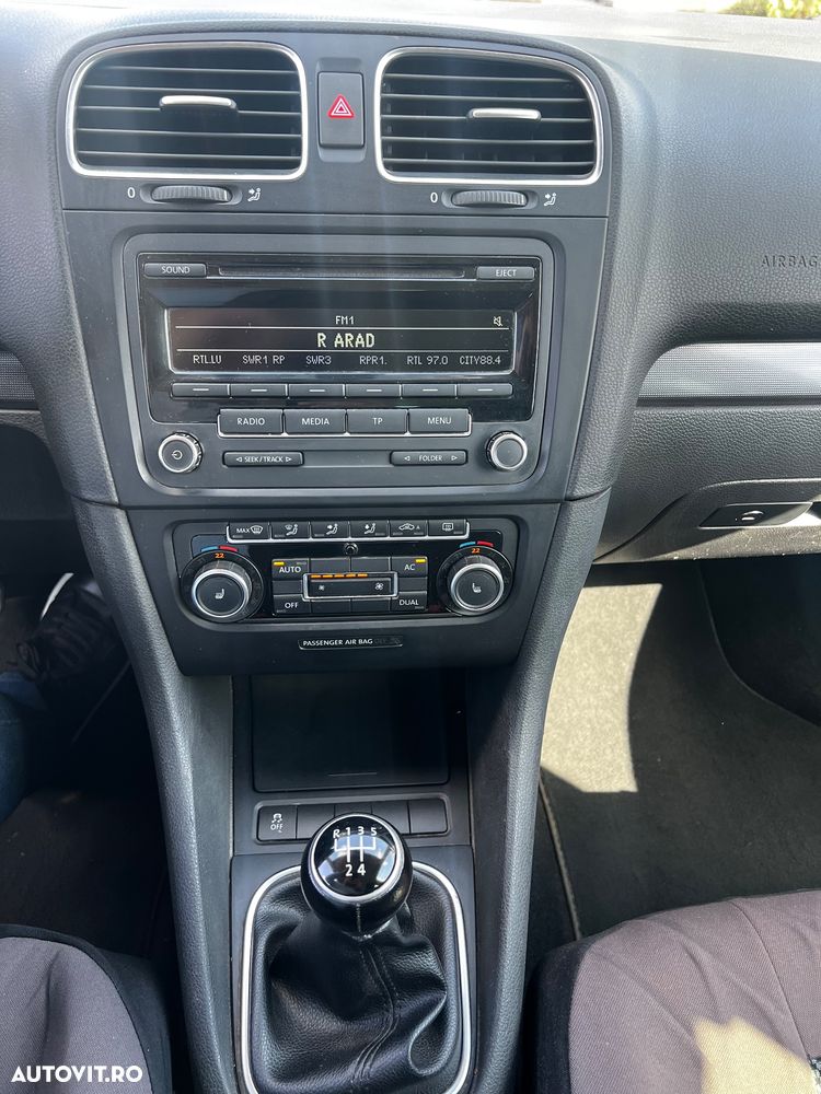 Volkswagen Golf 1.6 TDI DPF Style - 11