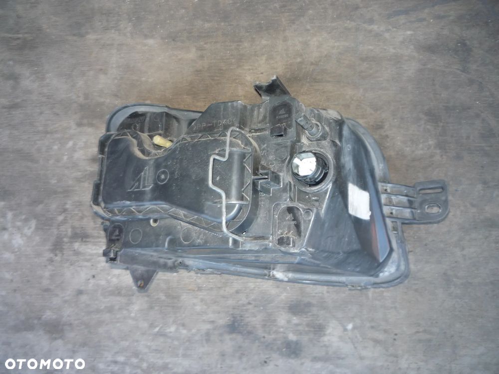 FIAT PANDA II LAMPA PRZEDNIA LEWA LUB PRAWA BIAŁA WTYCZKA - 8