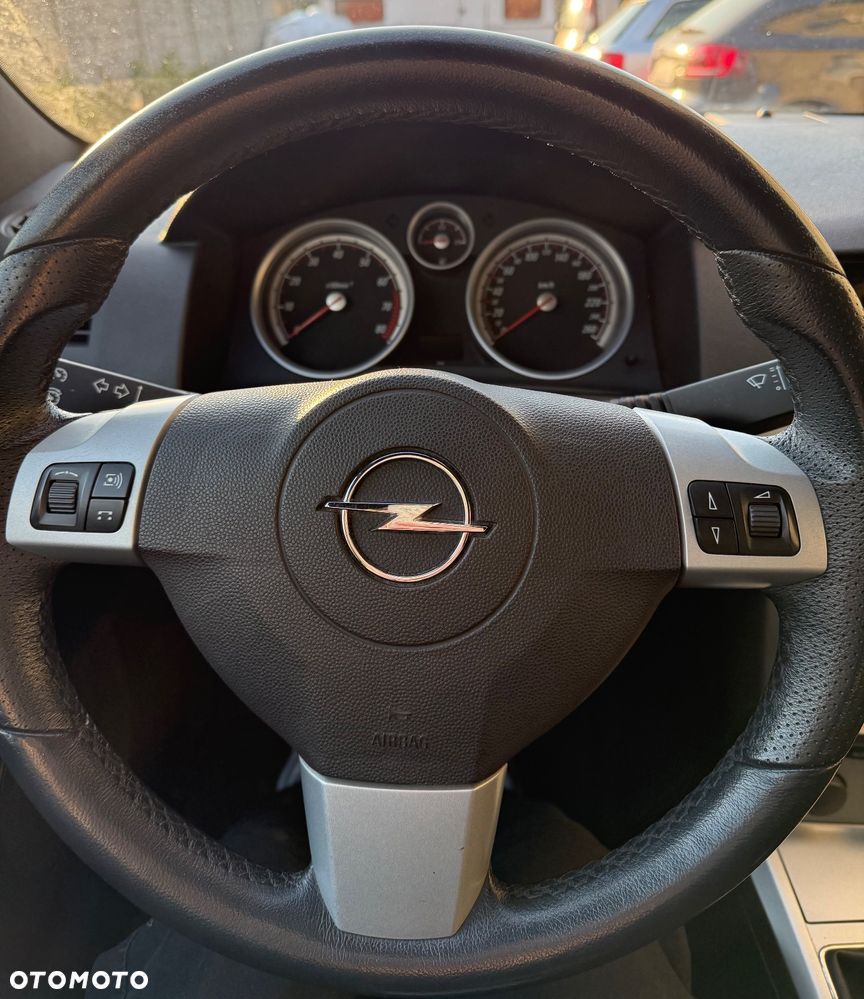 Opel Astra - 16