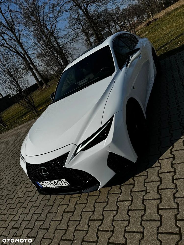 Lexus IS - 7