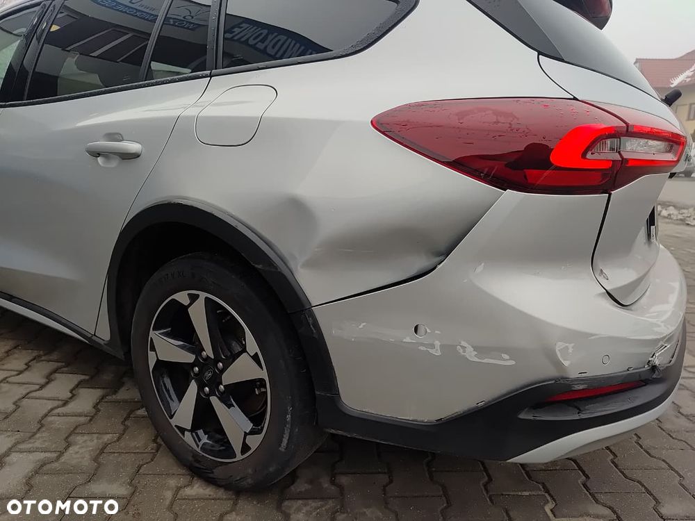 Ford Focus 1.0 EcoBoost Hybrid ACTIVE X - 22