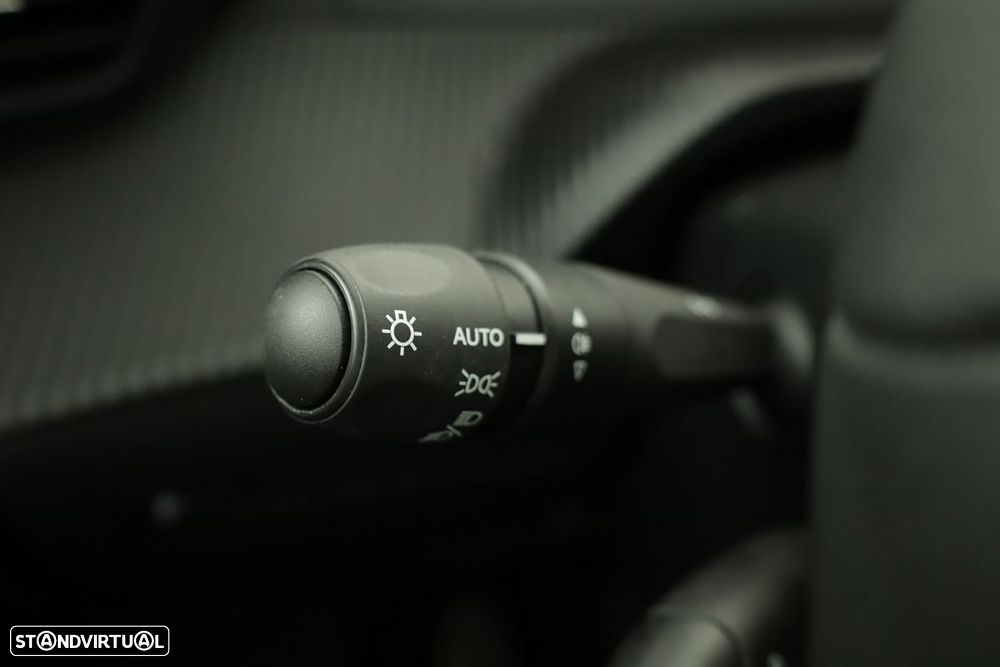 Peugeot 208 1.2 PureTech Allure - 17