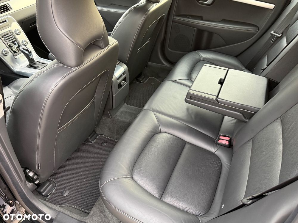Volvo V70 D5 Geartronic Momentum - 15