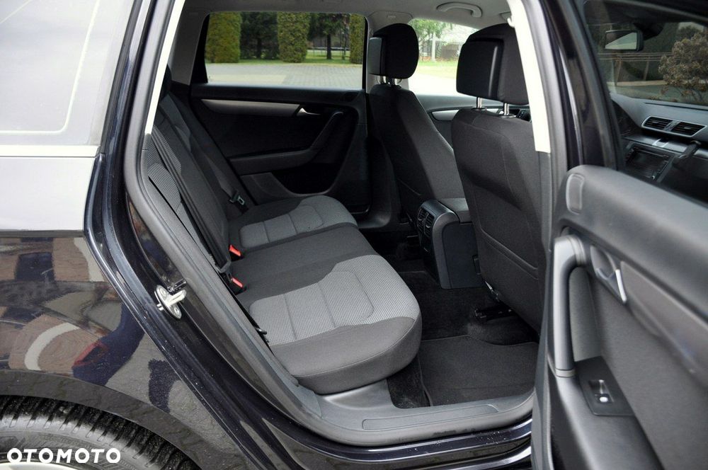 Volkswagen Passat - 19