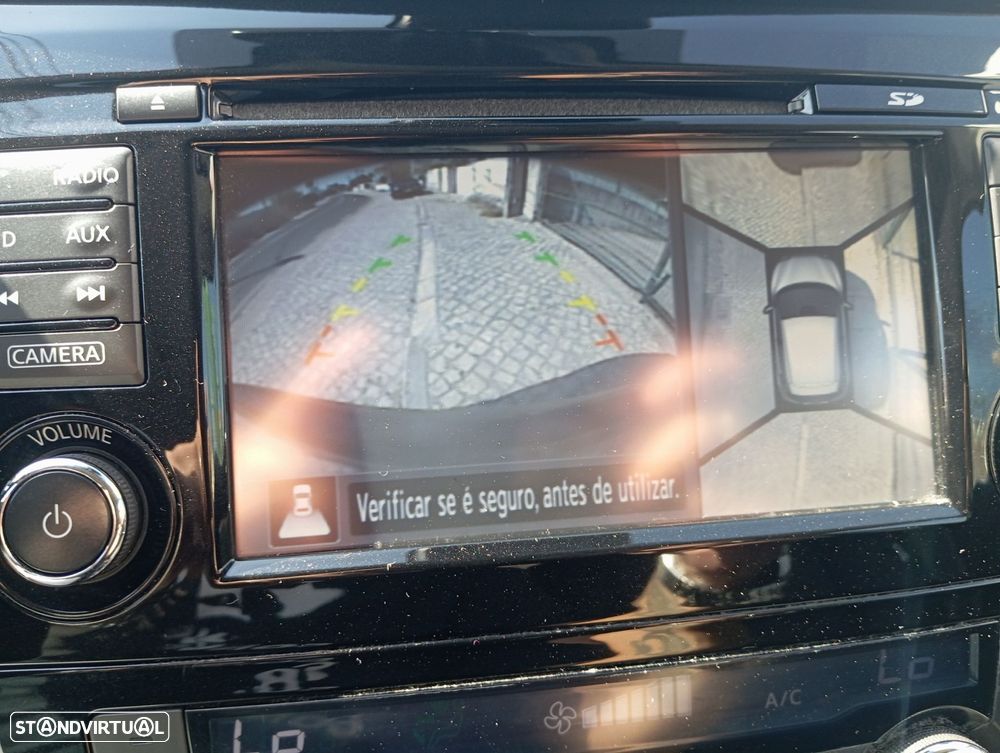 Nissan Qashqai 1.5 dCi N-Connecta 18 - 12