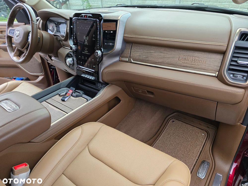 RAM 1500 Crew Cab Shortbed Longhorn - 8