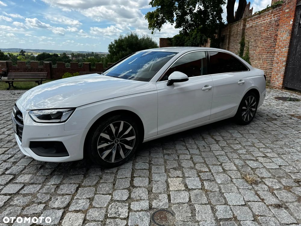 Audi A4 Limousine - 4