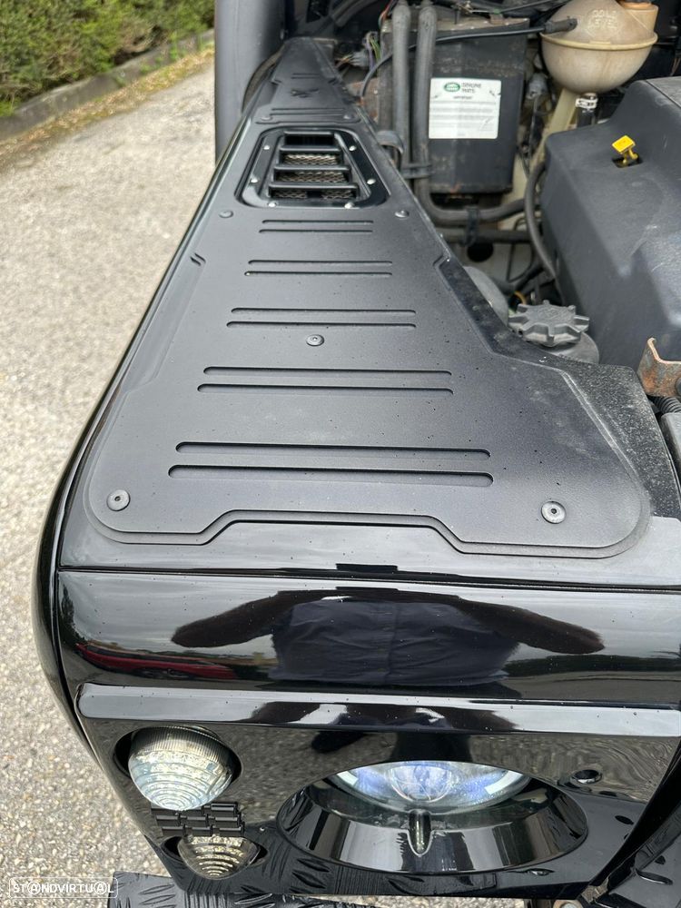 Land Rover Defender - 21