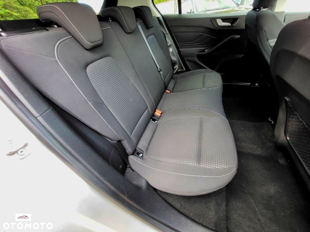 Ford Focus - 8