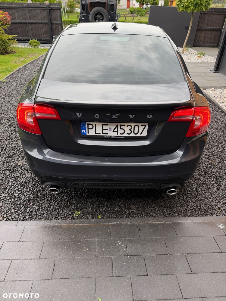 Volvo S60 D4 Geartronic Momentum - 11