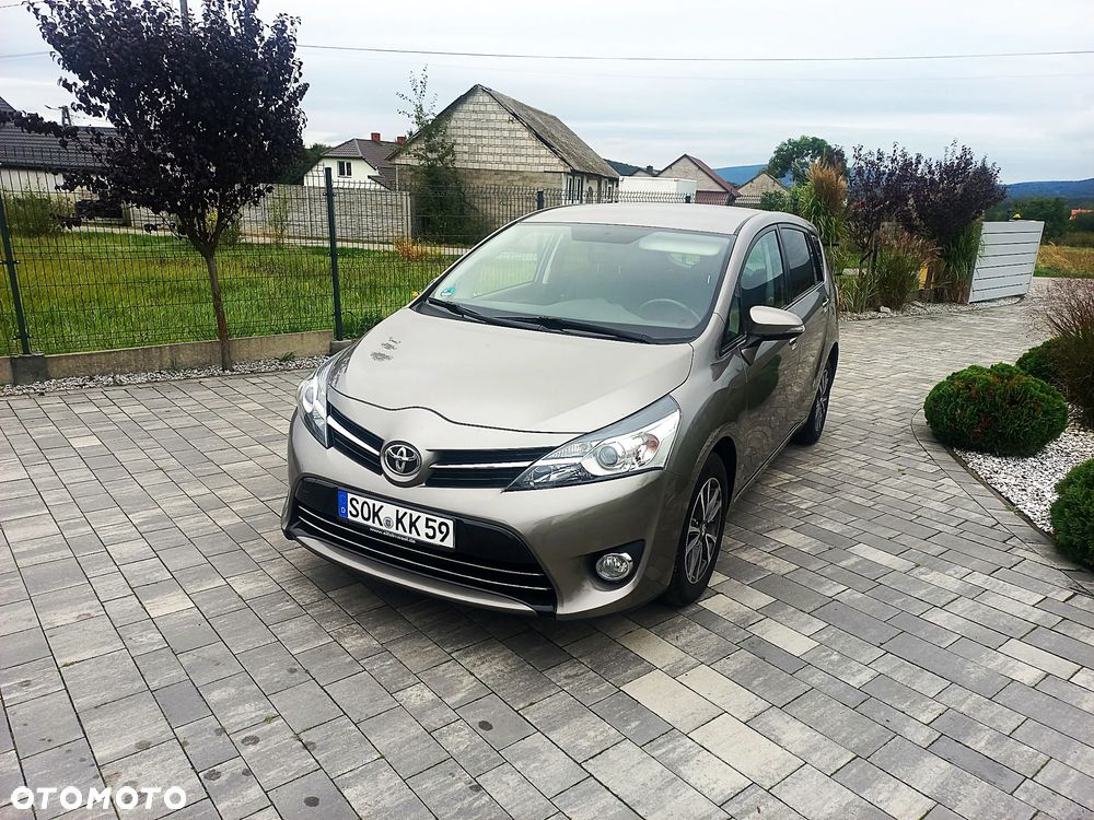 Toyota Verso 1.6 D-4D Prestige - 2