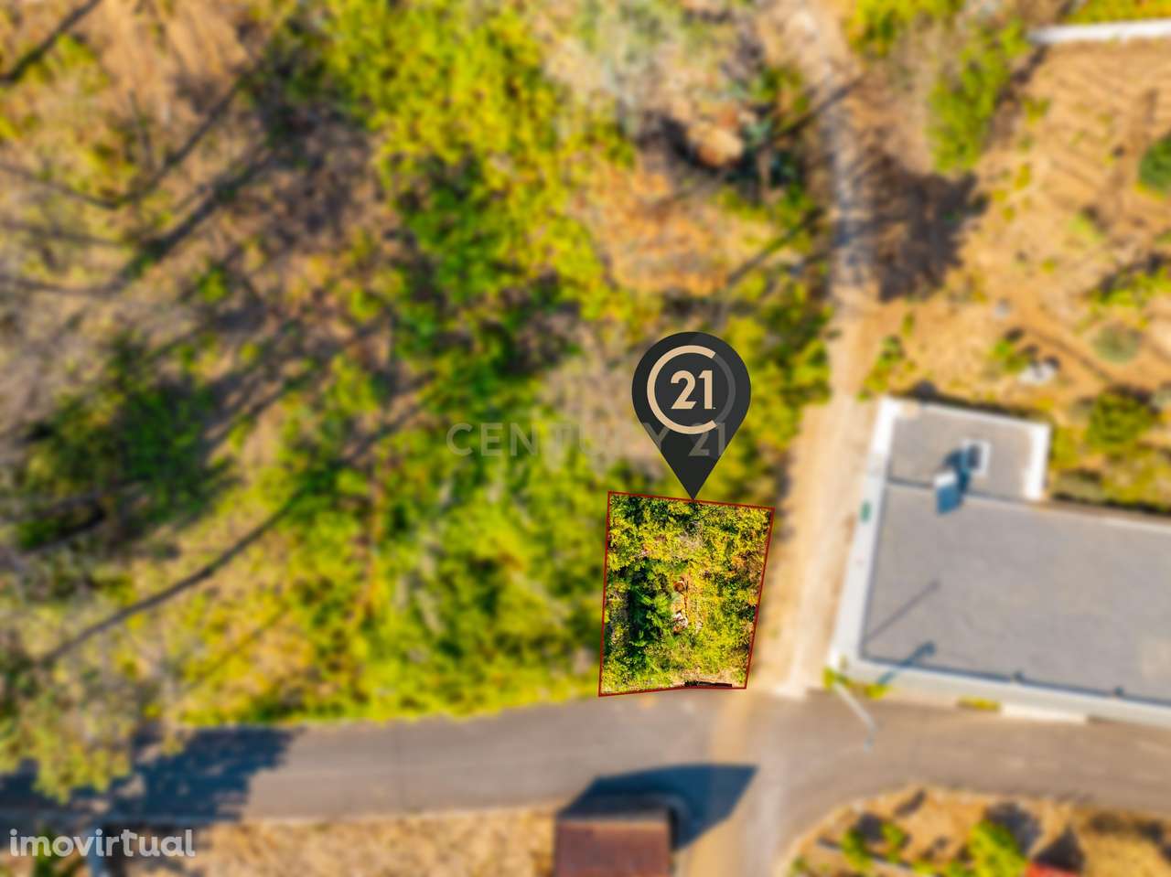 Terreno Rústico com Palheiro para Recuperação - Fajã da Ovelha - Grande imagem: 2/15