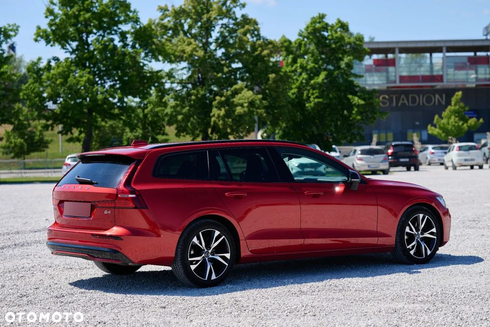 Volvo V60 B4 B Plus Dark - 5