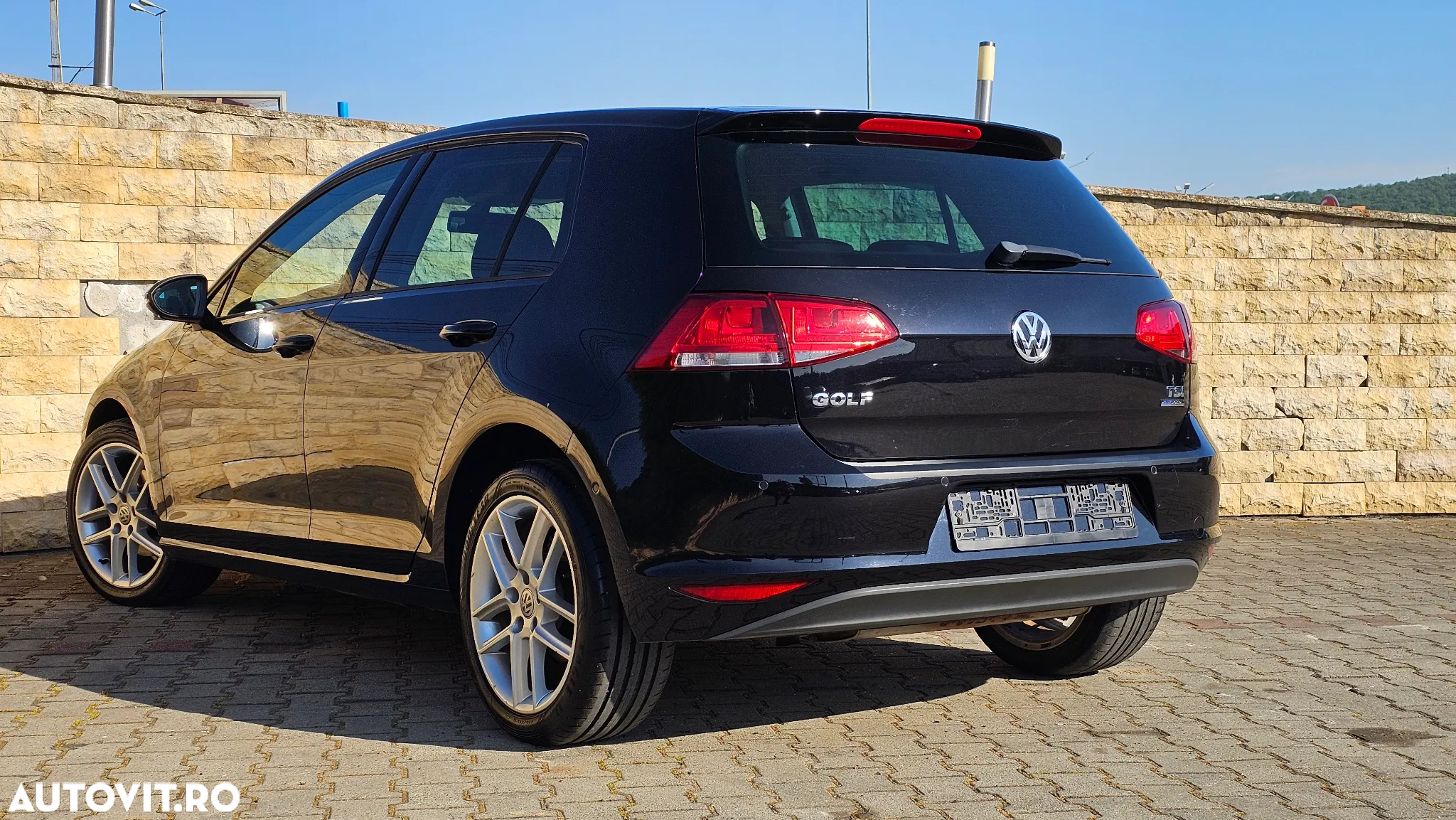Volkswagen Golf 1.2 TSI BlueMotion Technology Highline - 3