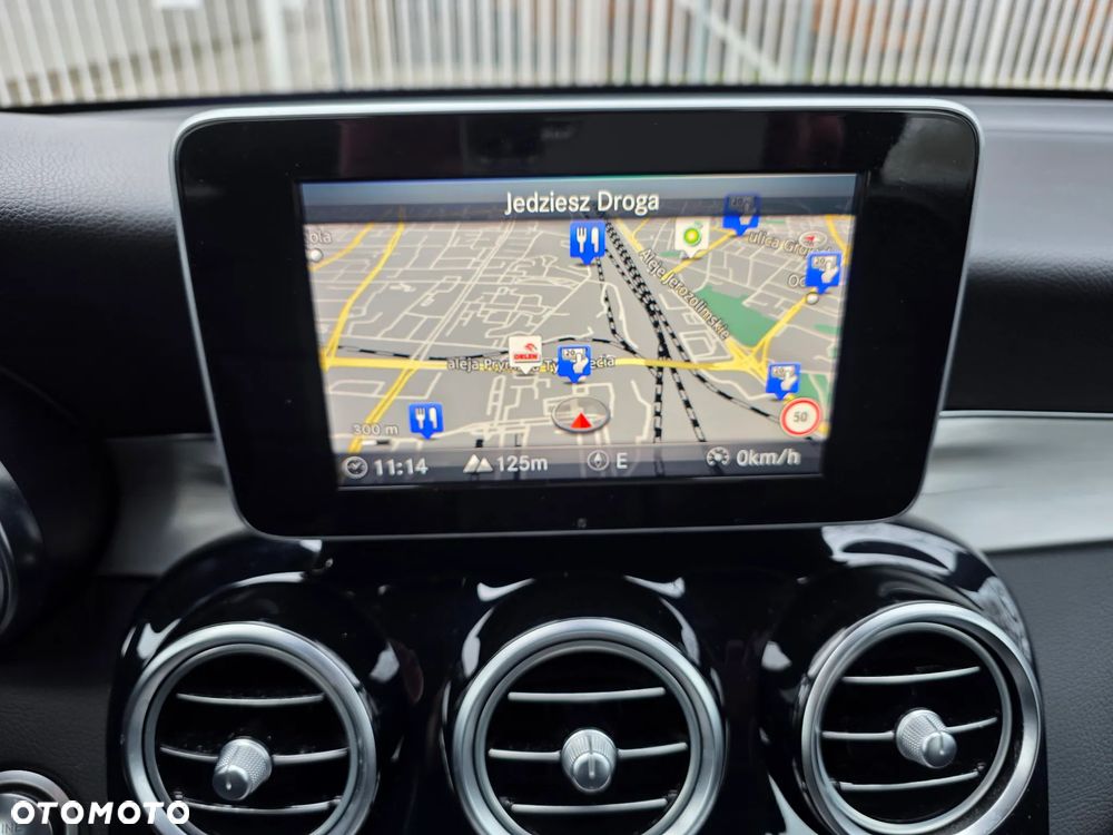 Mercedes-Benz GLC 250 4Matic 9G-TRONIC AMG Line - 12