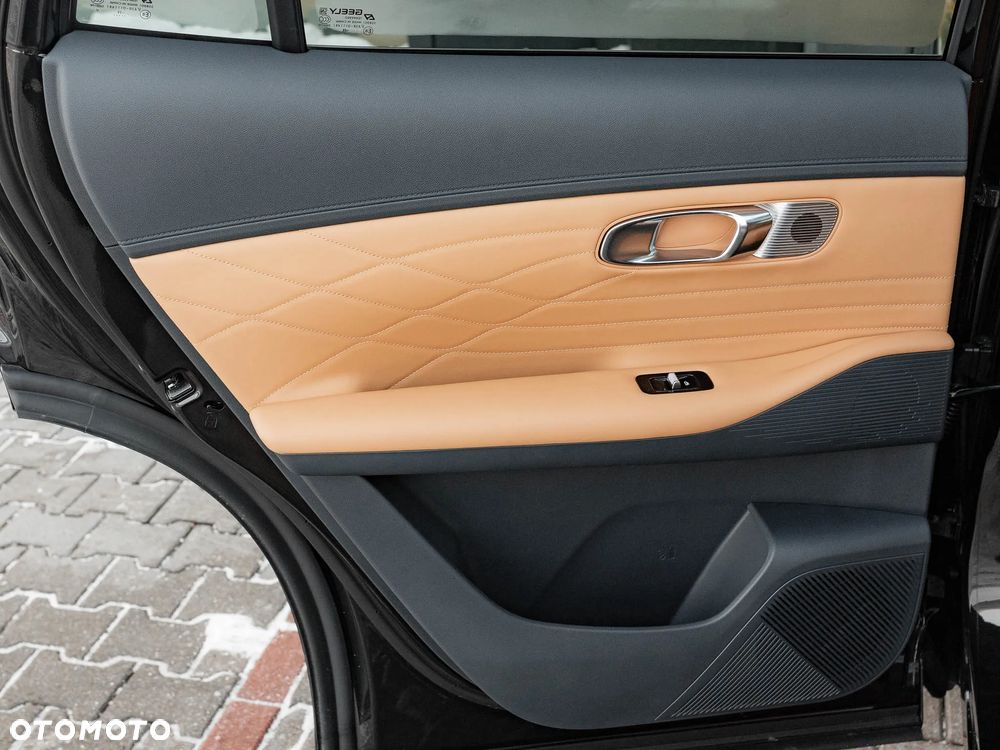 Geely Starray EM-i 1.5 PHEV Max - 15