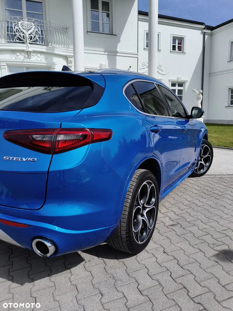 Alfa Romeo Stelvio 2.0 Turbo 16V AT8-Q4 Veloce Ti - 16