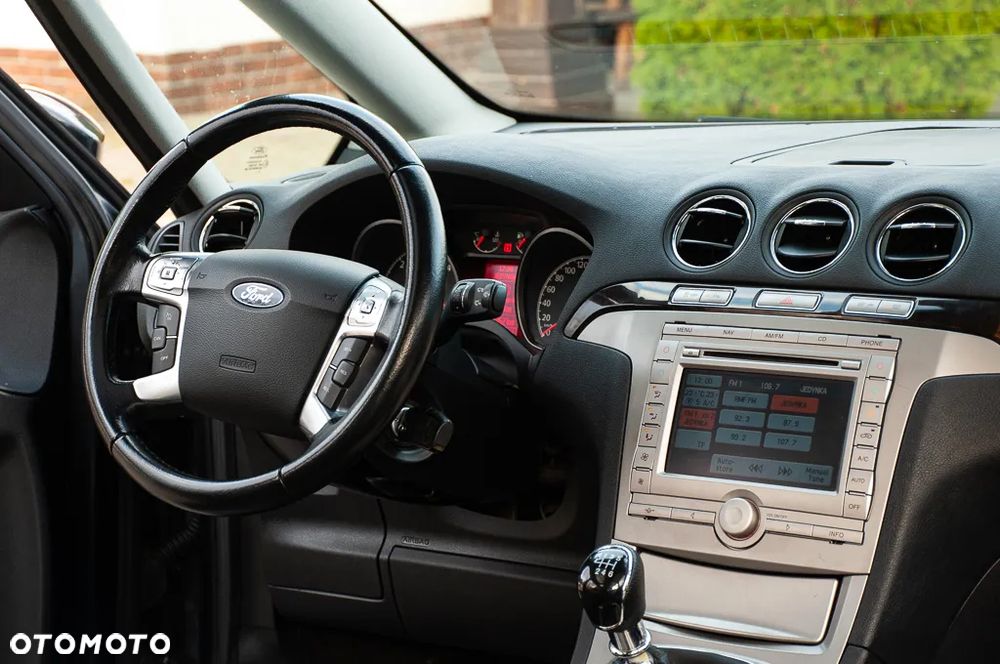 Ford Galaxy 2.0 TDCi Ghia - 28