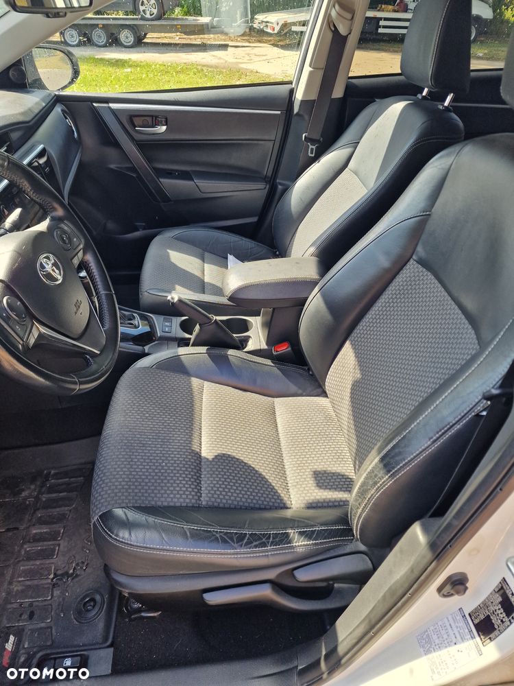 Toyota Corolla 1.6 Prestige MS - 5