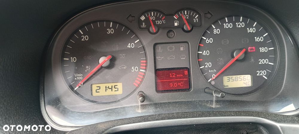 Volkswagen Golf 1.9 CL TDI - 10